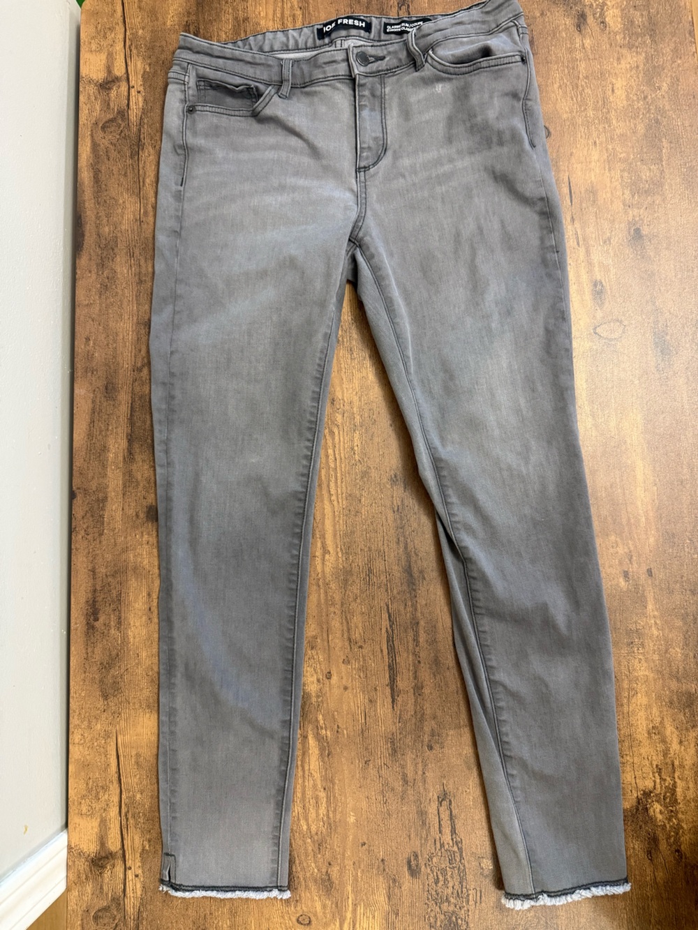 Joe Fresh Classic Slim Women's Skinny Jeans in Gray Size 29/08